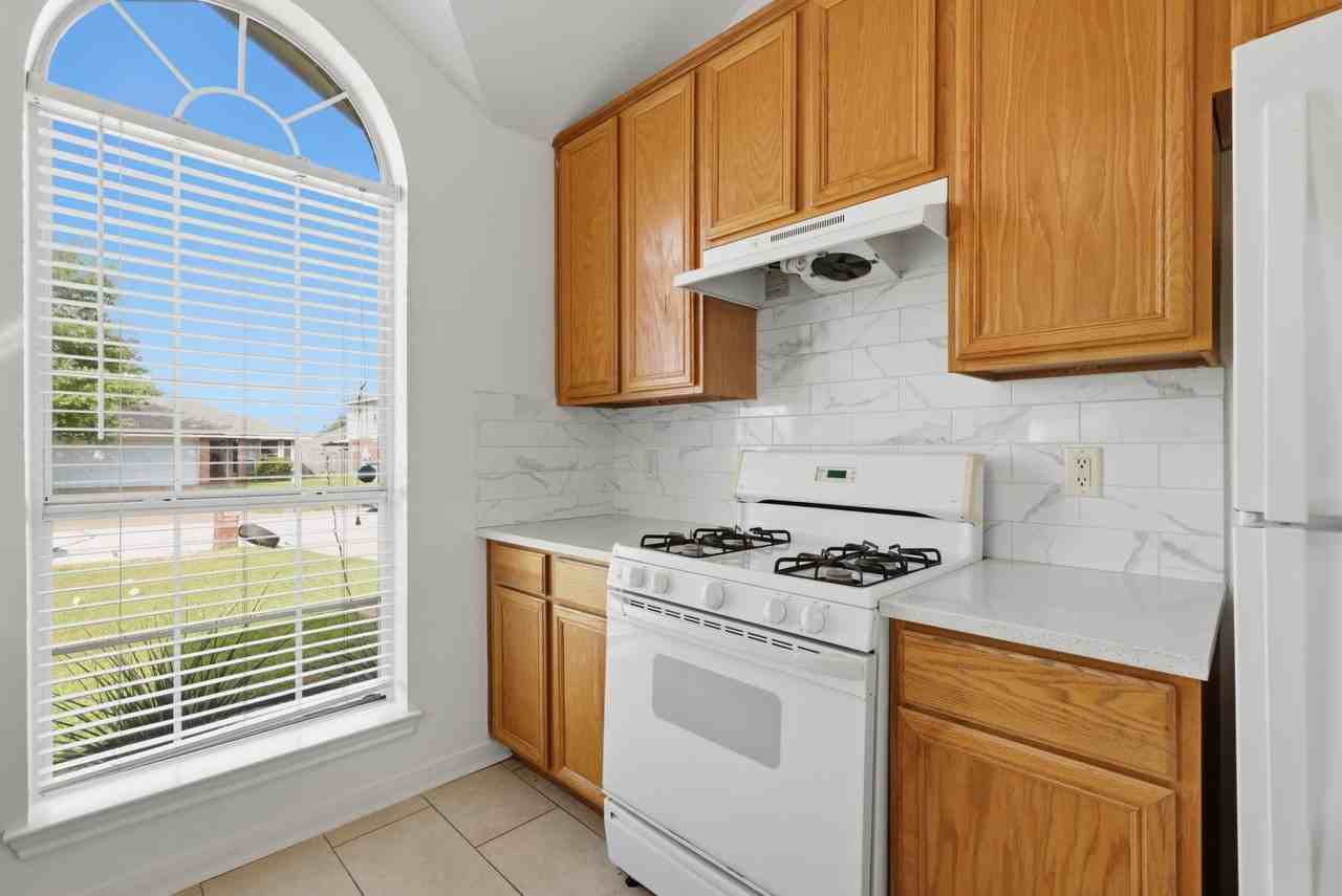 2407 Antelope Ln - Photo 7 of 23