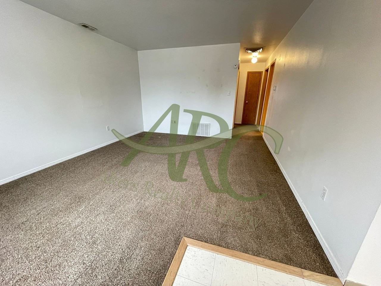 2807 Acero Ave - Photo 2 of 15