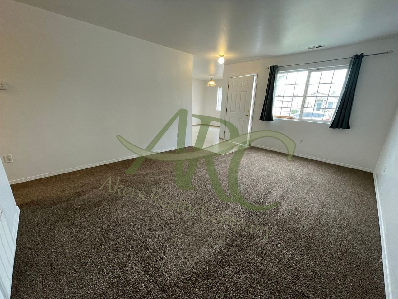 2807 Acero Ave - Photo 3 of 15