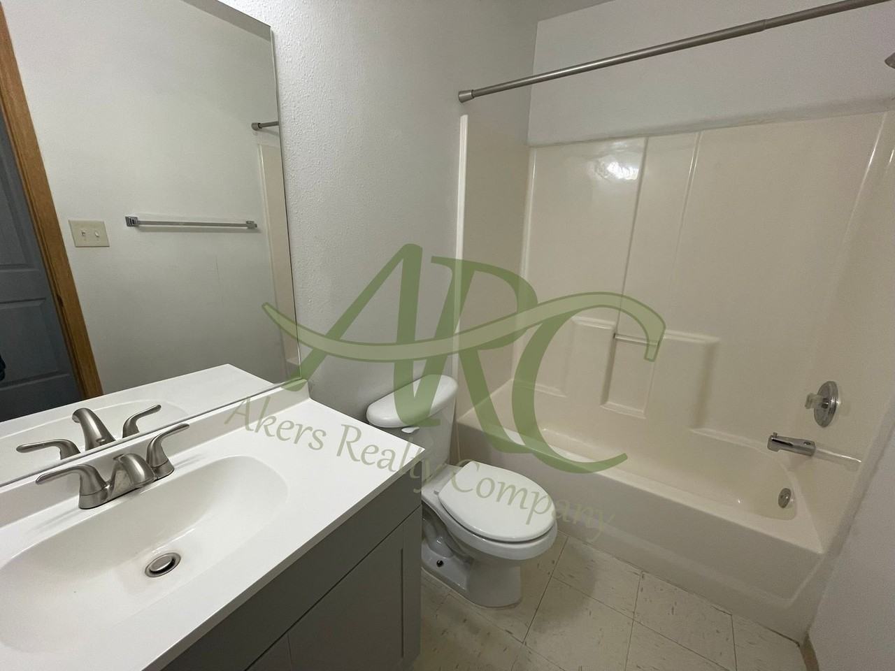 2807 Acero Ave - Photo 6 of 15