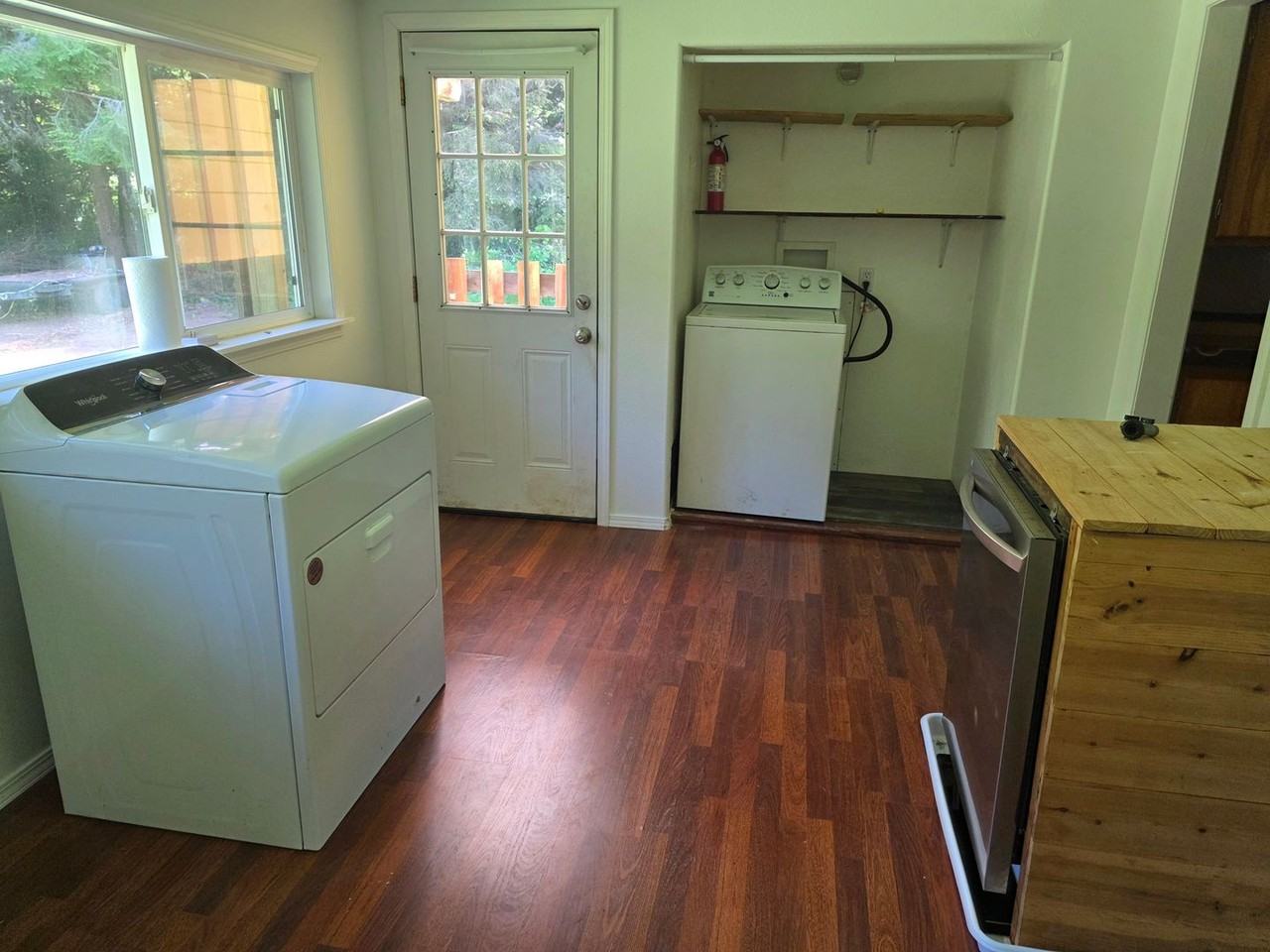 2190 Collins Rd - Photo 6 of 9