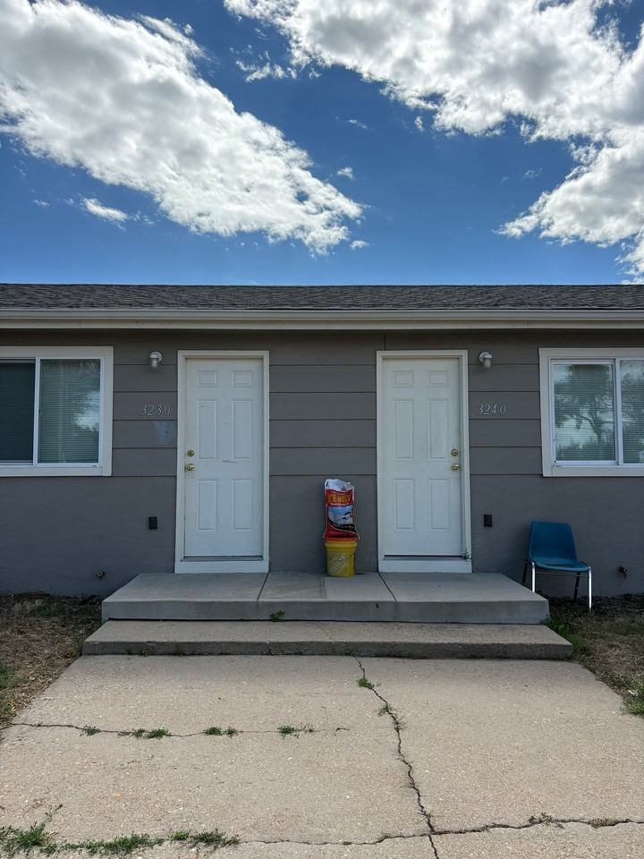 Apartments for Rent at 3220–3250 W 55th Place | Denver, CO 80221 - Photo 2 of 2