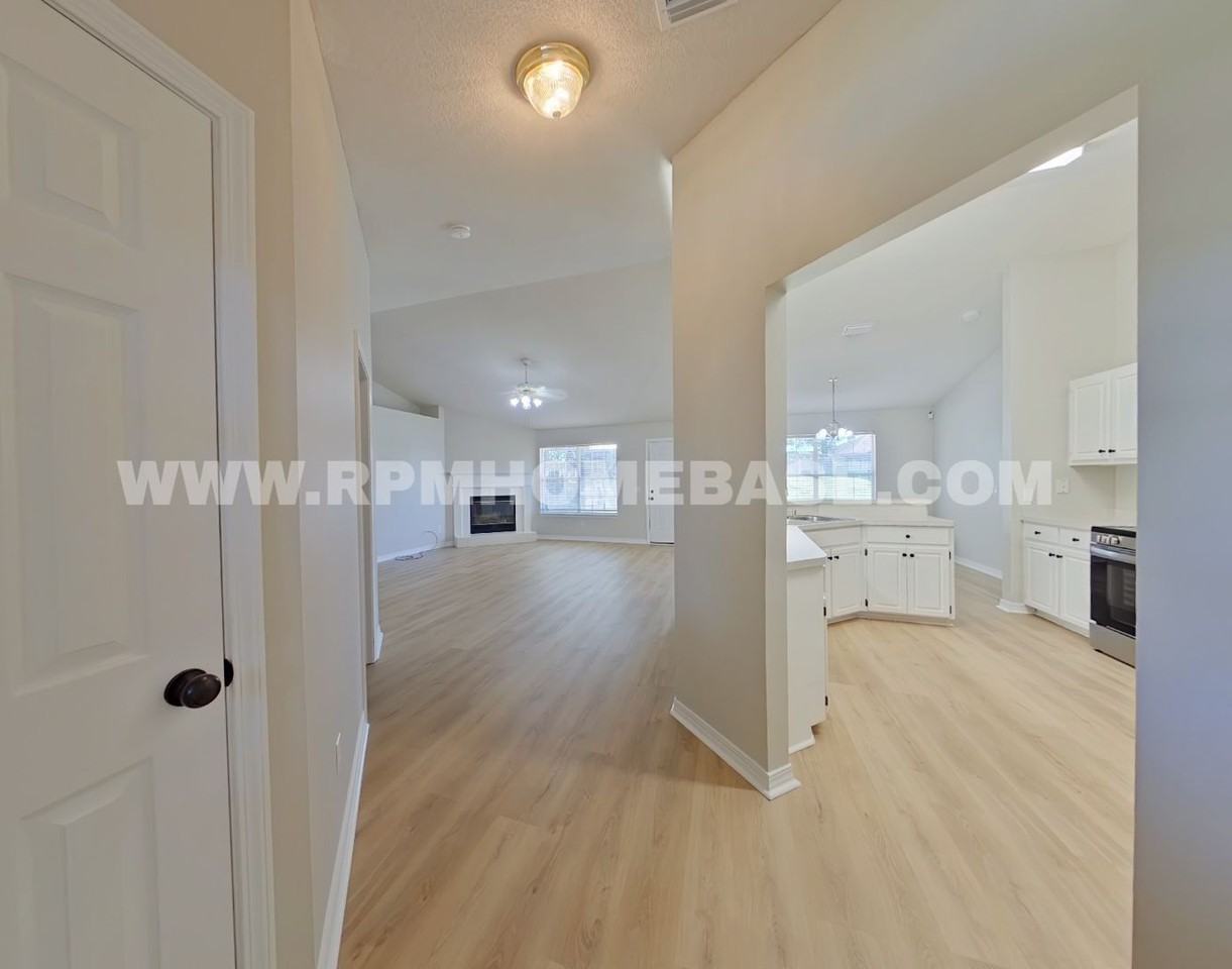 4865 Orlimar St - Photo 2 of 20
