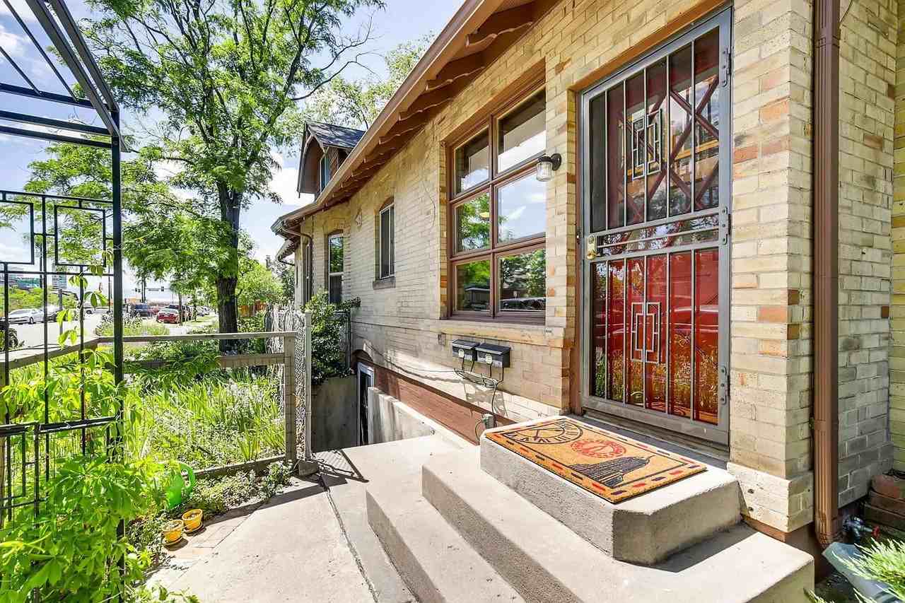 1294 S Lincoln St | Charming 2 & 3BR Apartments in Platte Park! - Photo 2 of 3