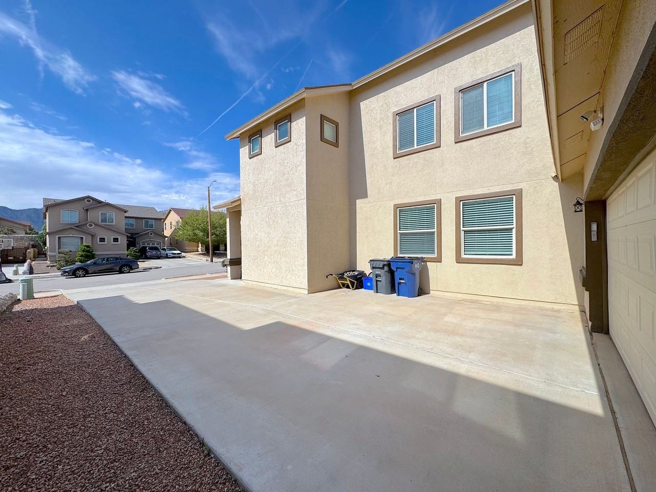 11376 S Ranch Ct - Photo 3 of 36