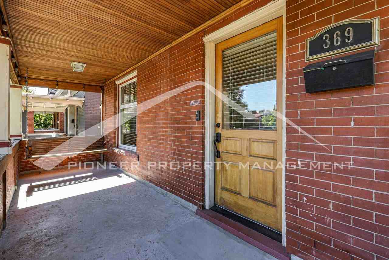 369 S Pennsylvania St - Photo 3 of 29