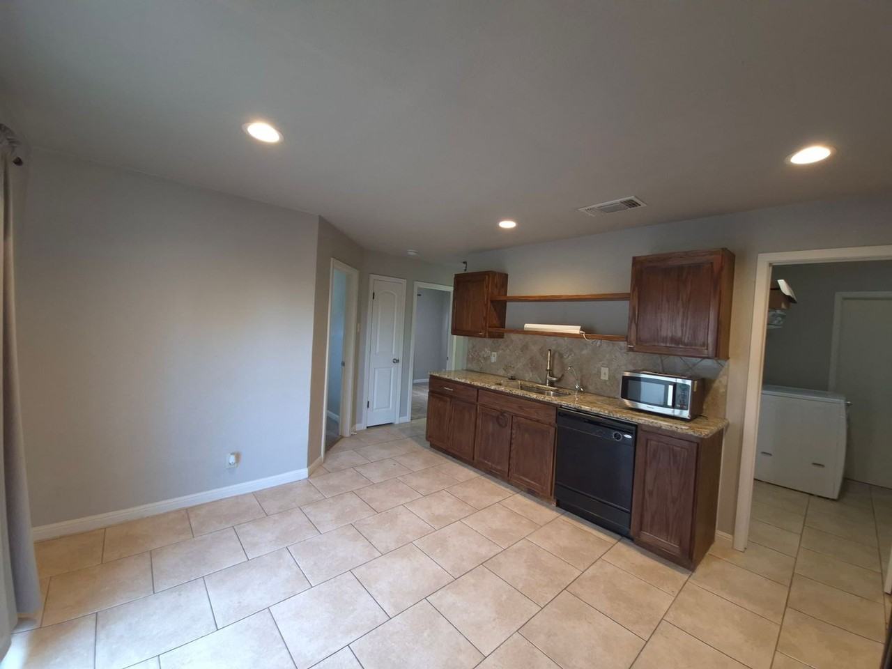 6818 Eden Grove Dr - Photo 6 of 27