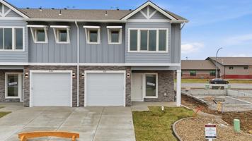 featured image of 615 N Creative Way