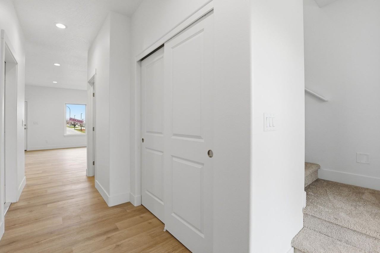 615 N Creative Way - Photo 4 of 23