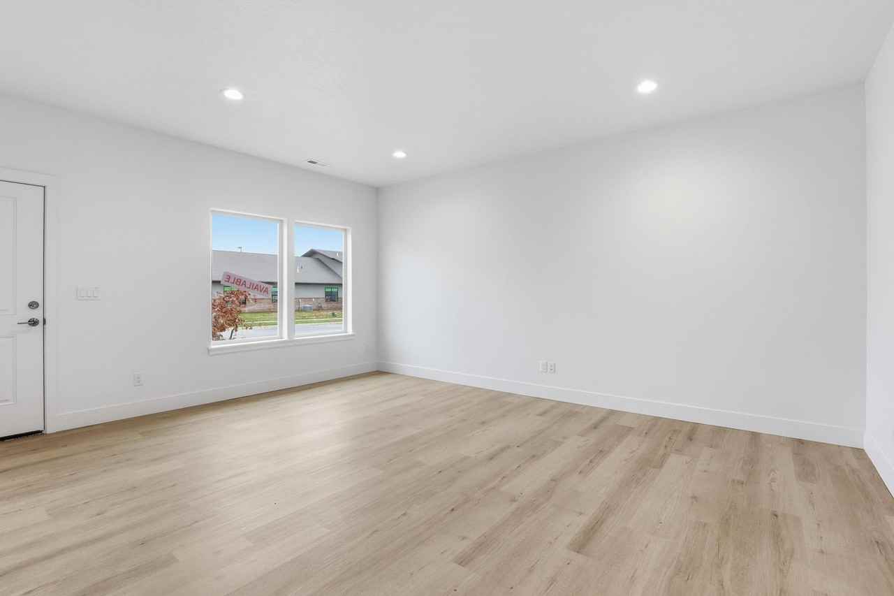 615 N Creative Way - Photo 6 of 23