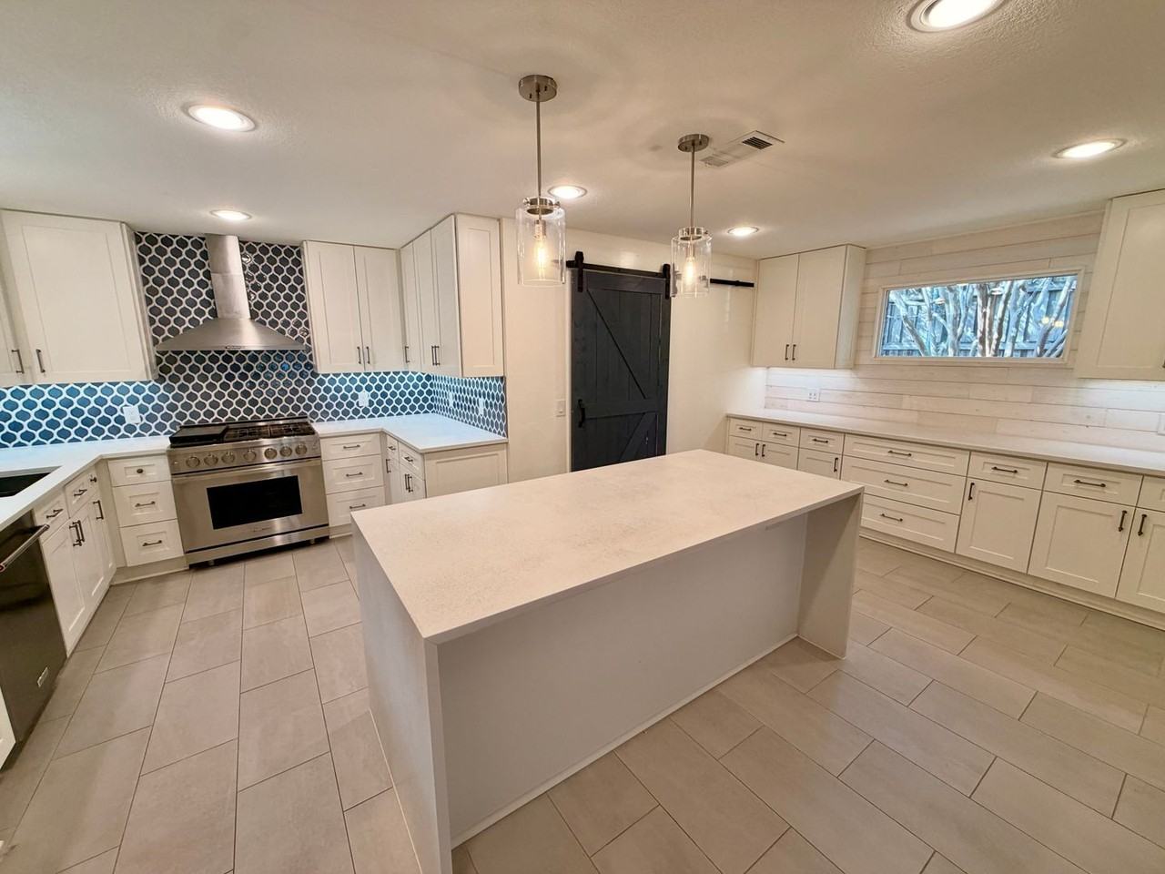 908 Rush Creek Dr - Photo 4 of 19
