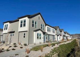featured image of 150 Grassy Knolls Path