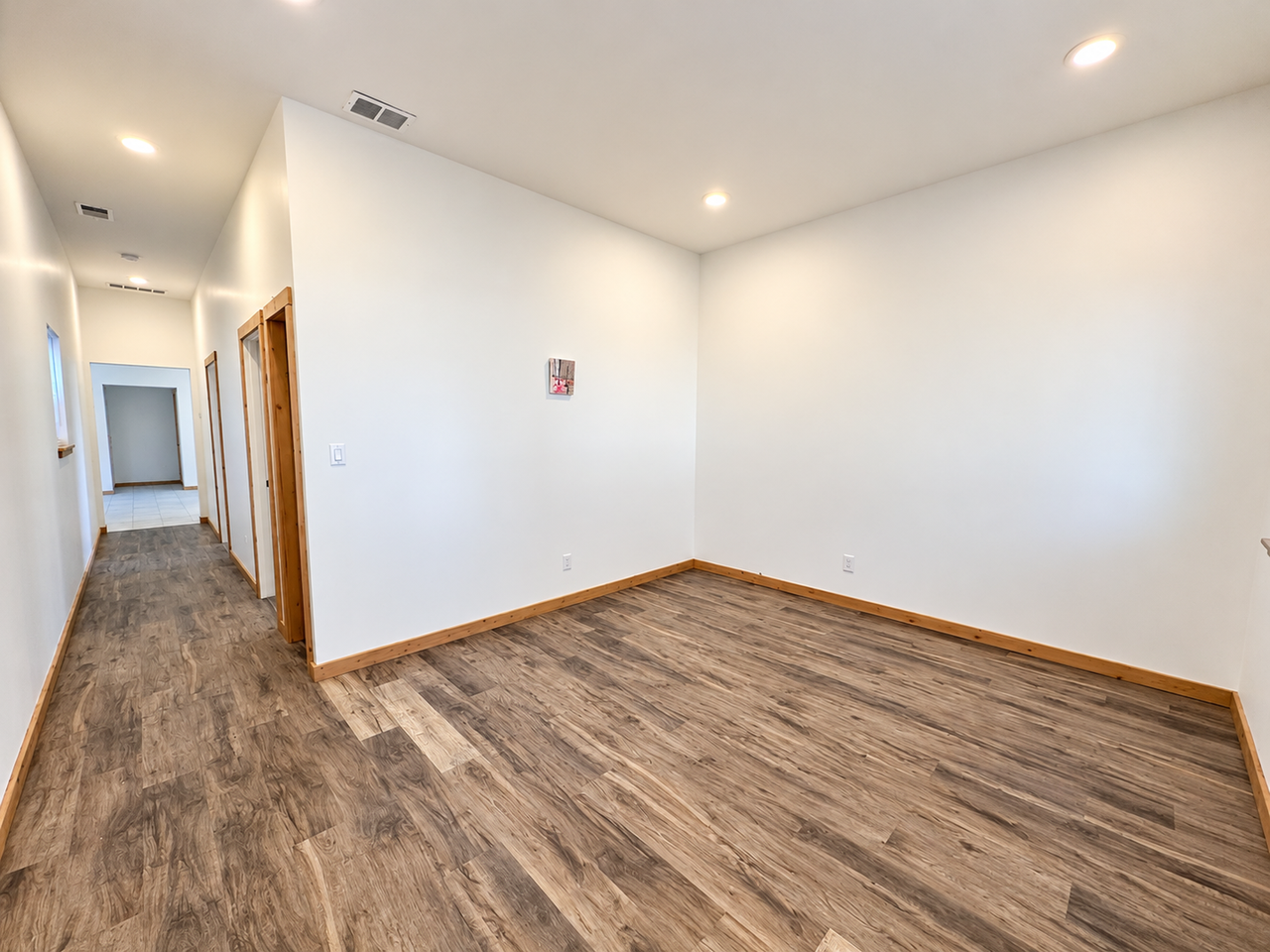 2550 Saint Cecilia St - Photo 3 of 18