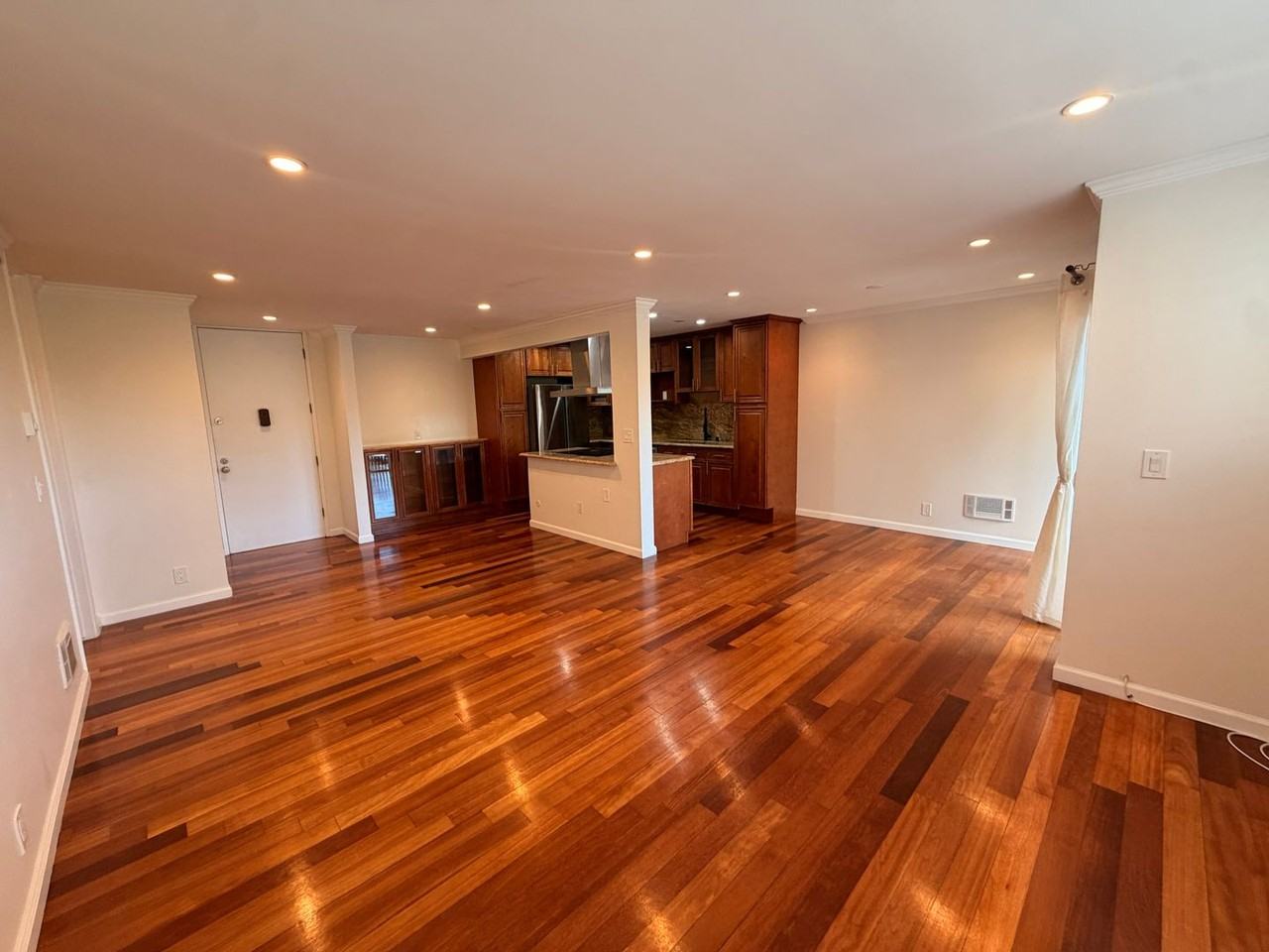 5950 Canterbury Dr #C308 - Photo 3 of 17