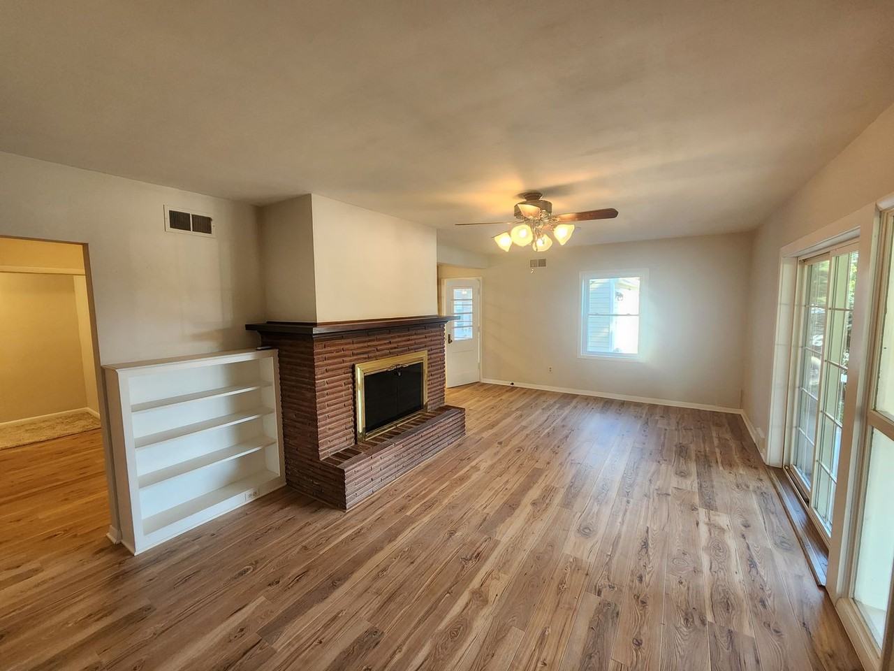 108 E 37th St - Photo 2 of 27