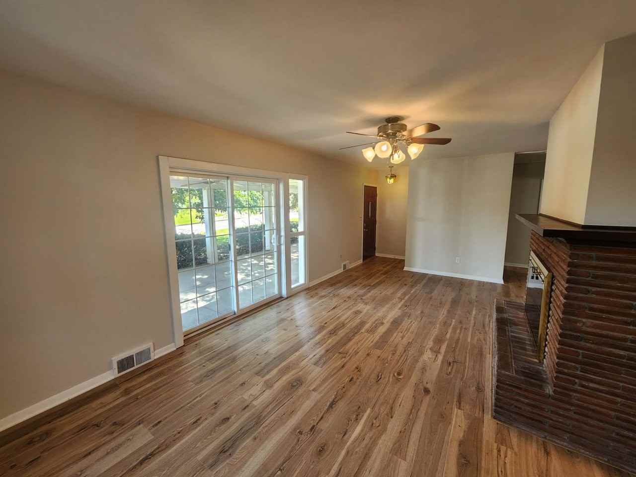108 E 37th St - Photo 3 of 27