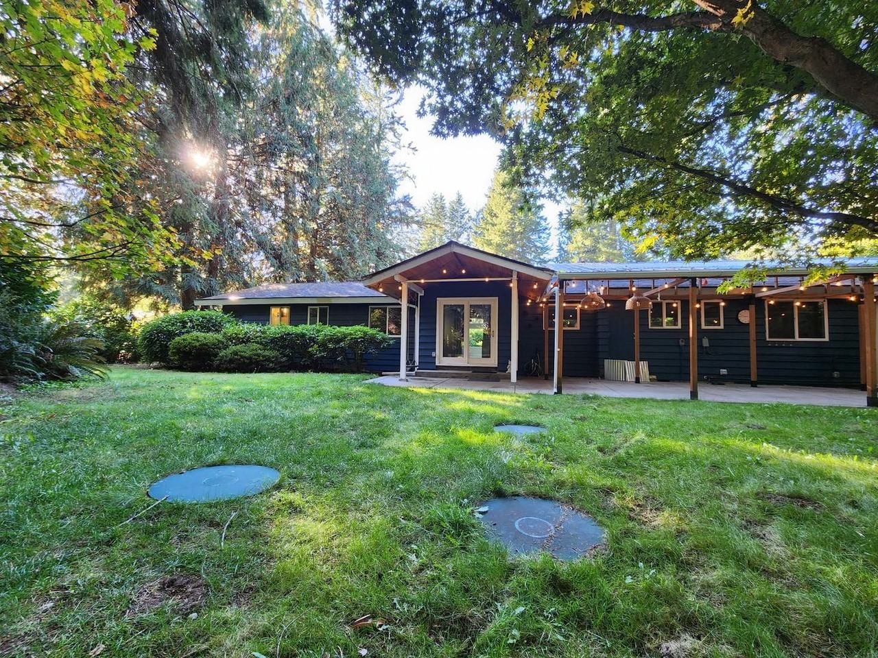 29144 Beach Dr Ne - Photo 2 of 11