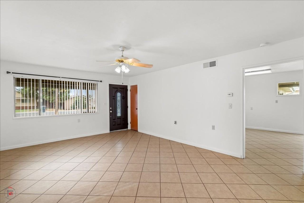 718 N Stockton Ave - Photo 2 of 10