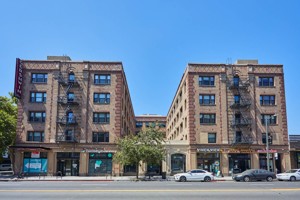 featured image of 5533 Hollywood Blvd