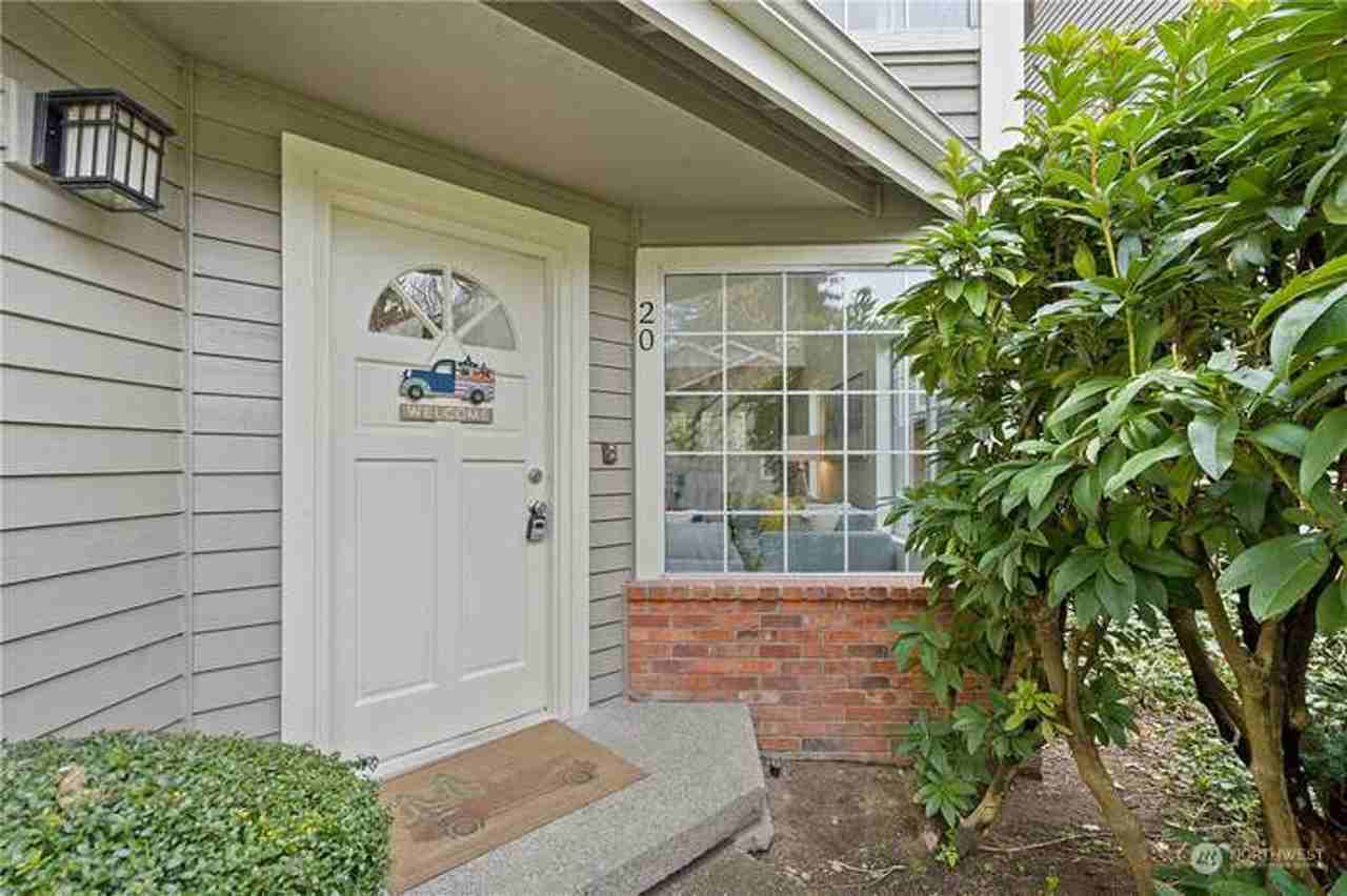 14781 Ne 3rd St - Photo 2 of 30