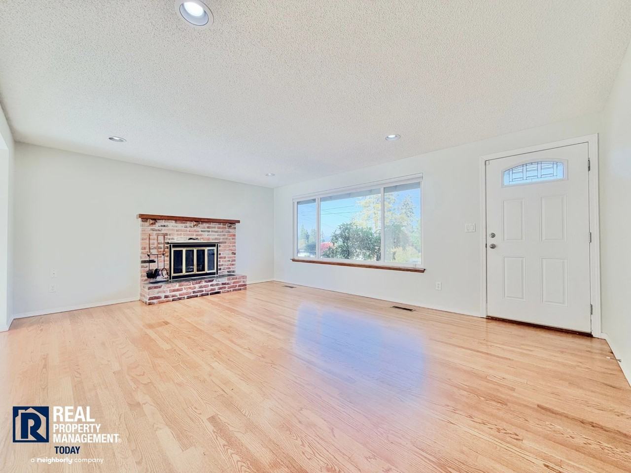 617 Sw 299th St - Photo 3 of 24