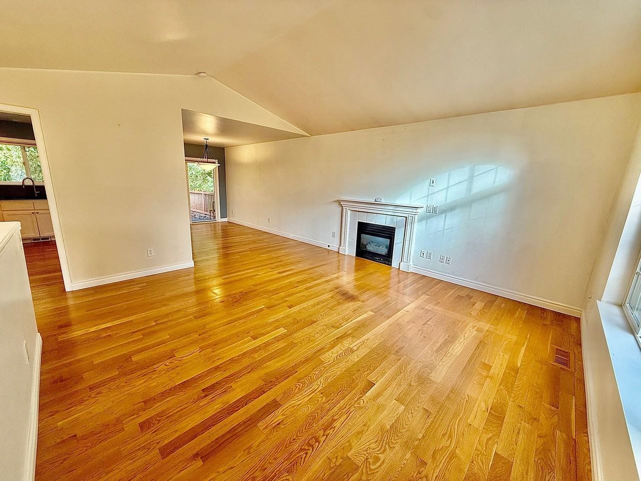 4123 143rd St Nw - Photo 6 of 33