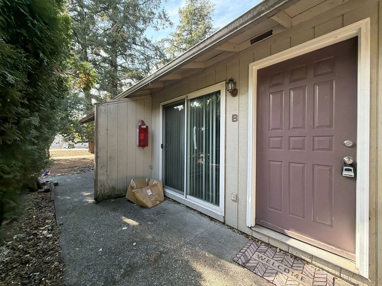 19109 Se Yamhill St - Photo 3 of 16