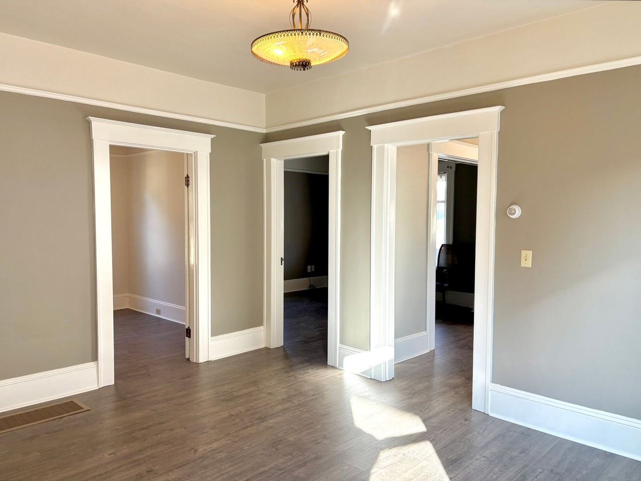 2434 Se Belmont St - Photo 5 of 20