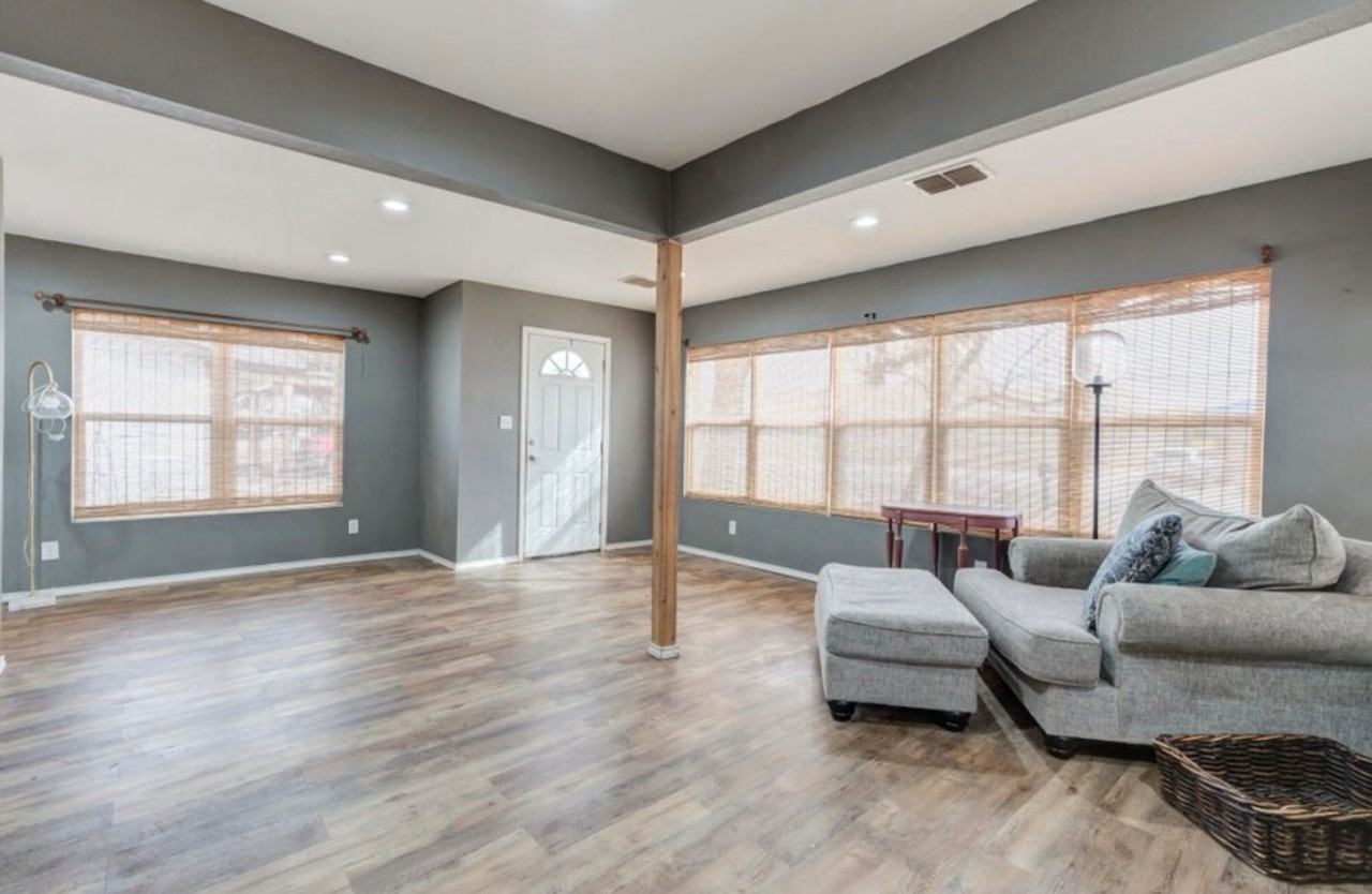 1003 8th St - Photo 3 of 15