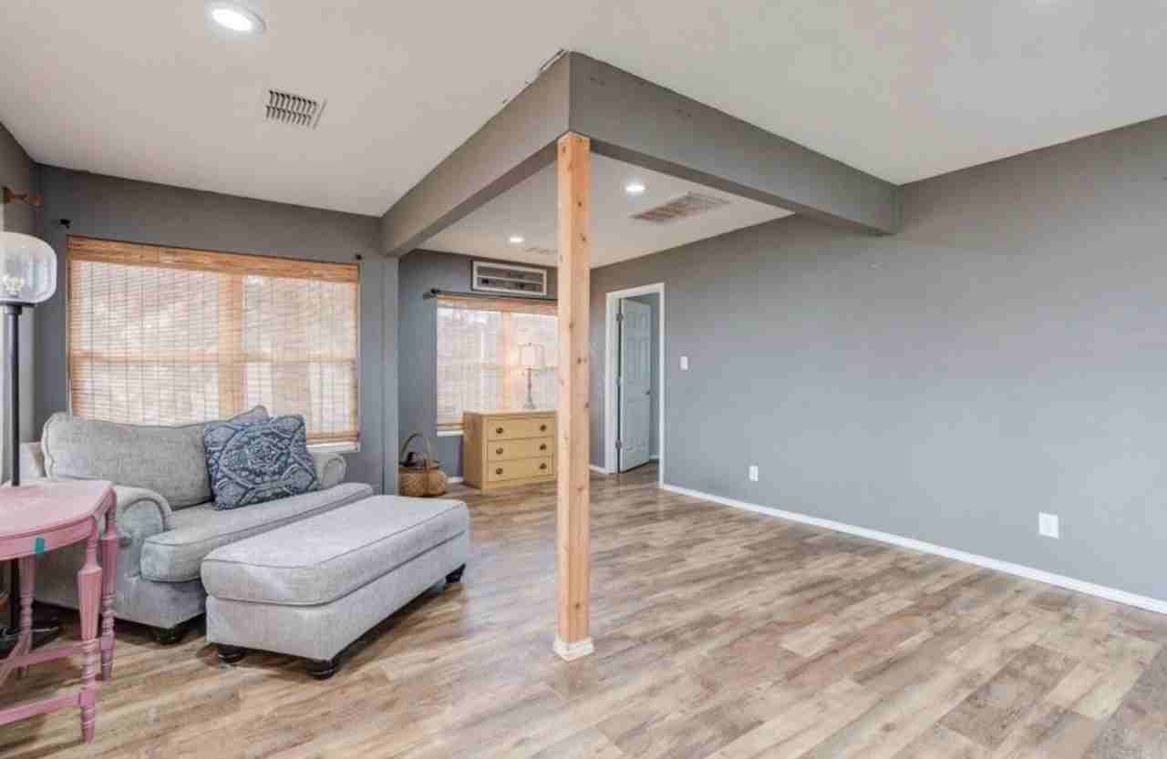 1003 8th St - Photo 4 of 15