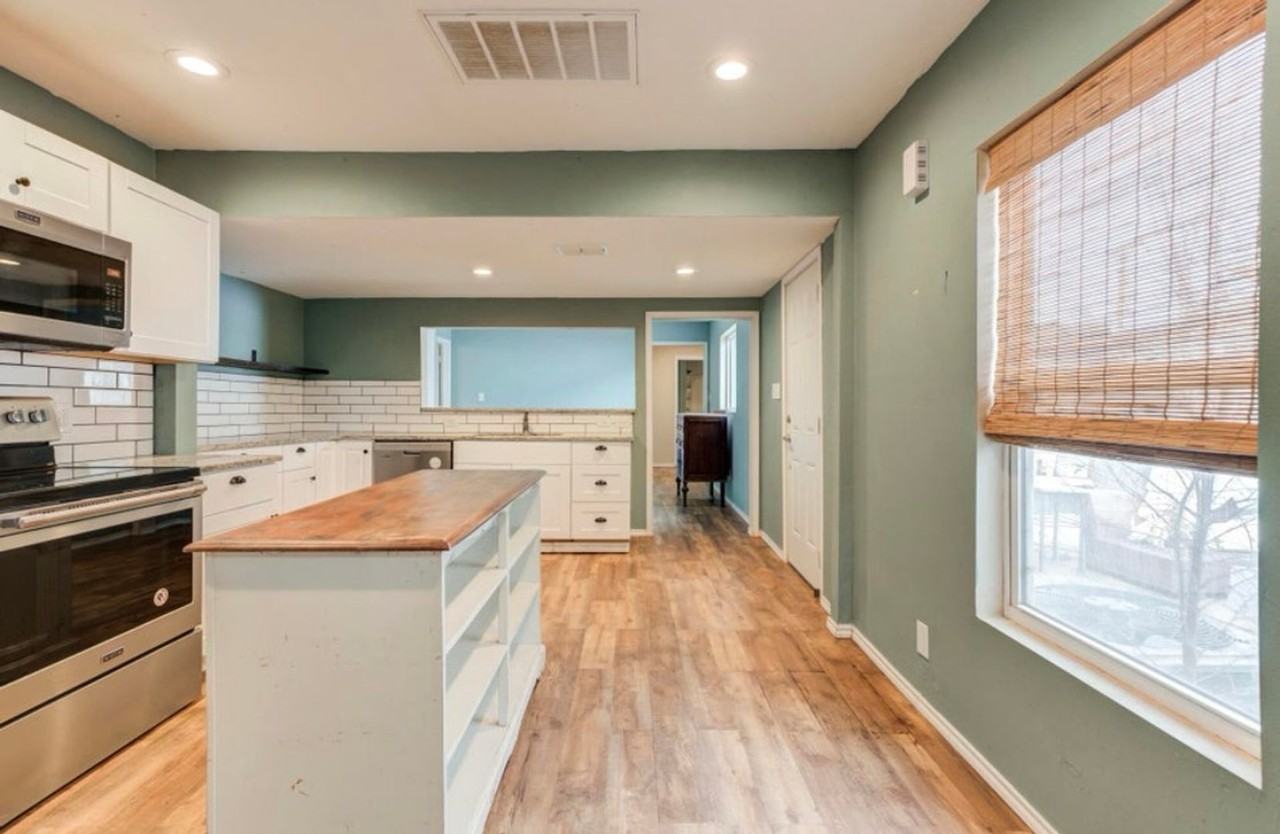 1003 8th St - Photo 5 of 15