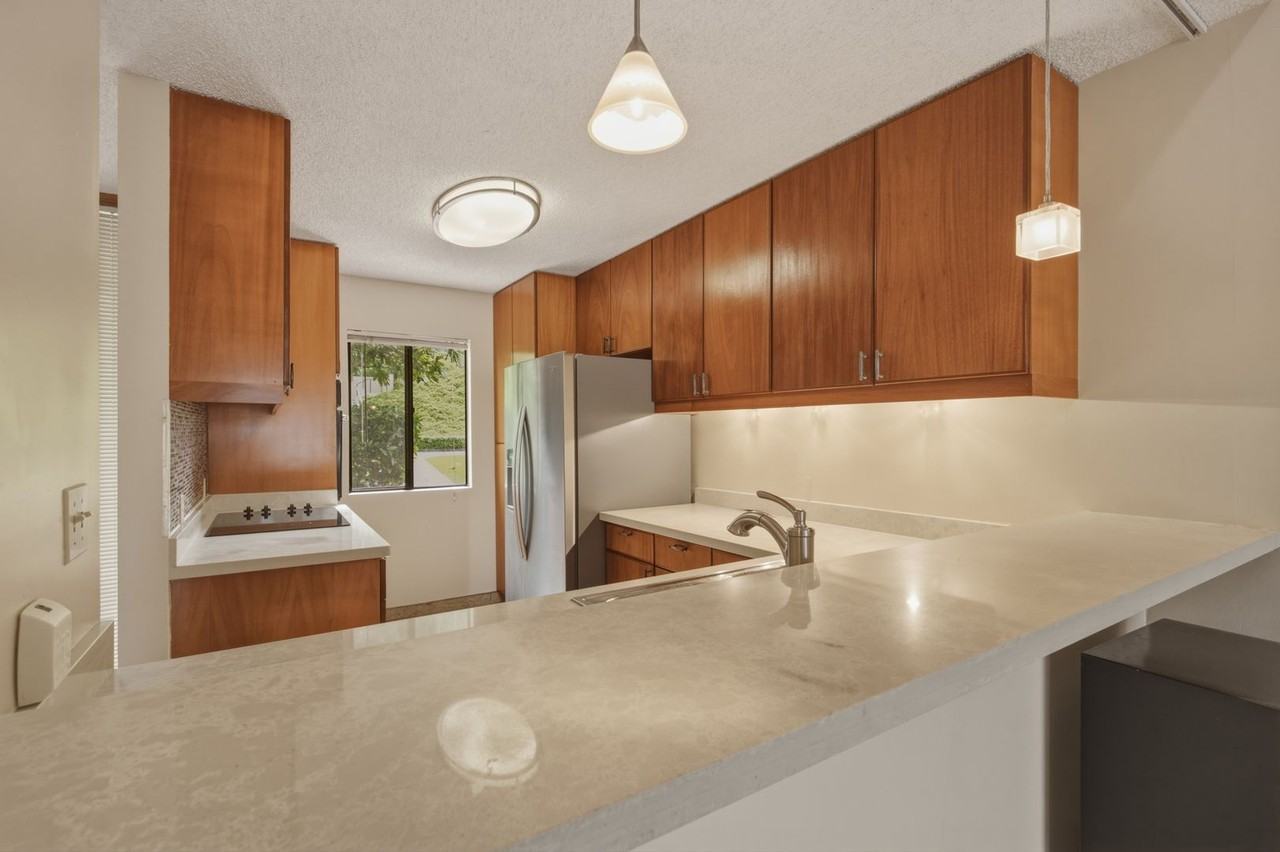 348 Kaelepulu Dr - Photo 6 of 20