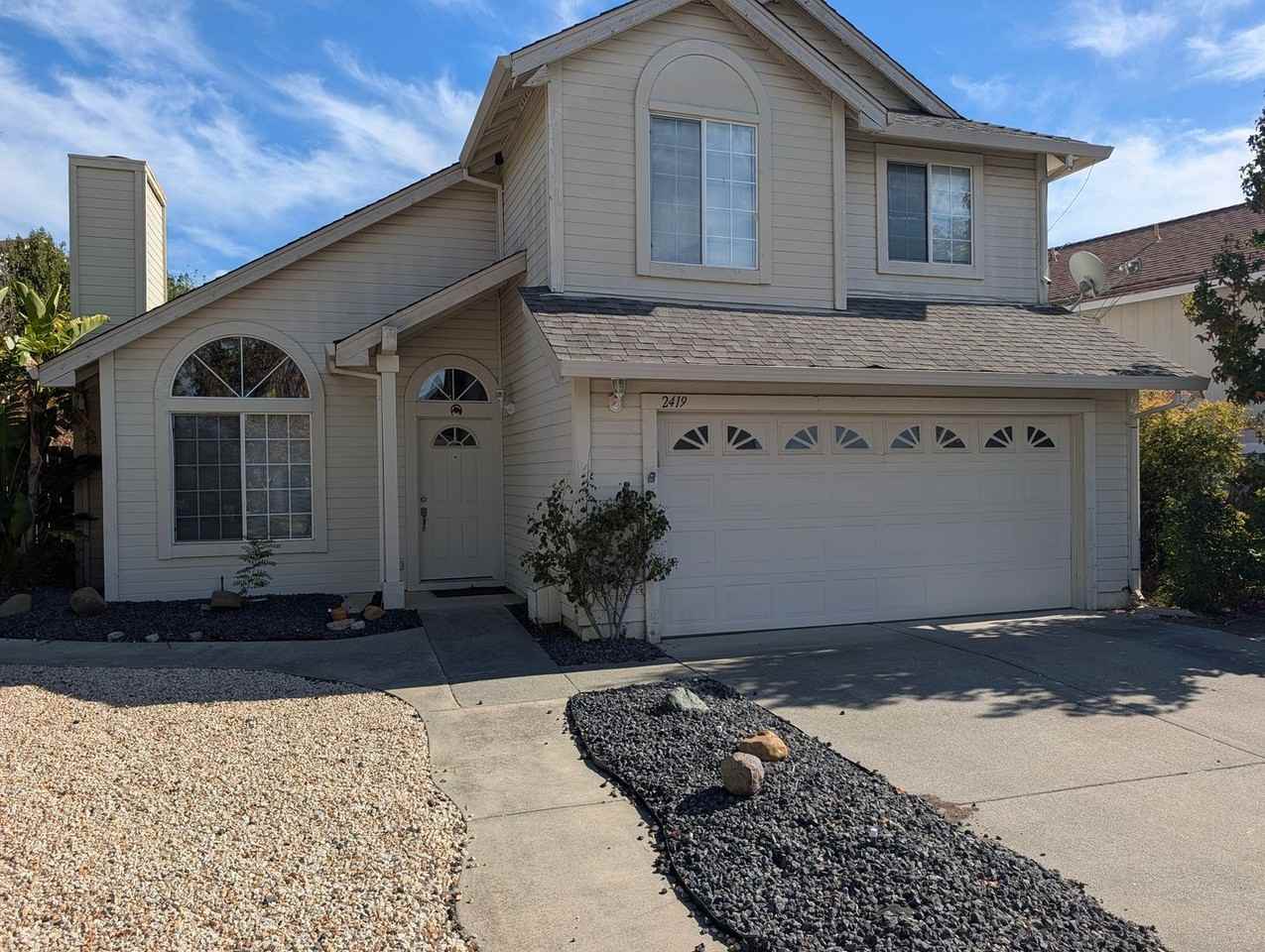 2419 Vista Grande - Photo 2 of 5