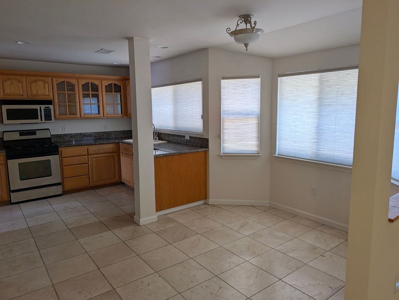 2419 Vista Grande - Photo 3 of 5