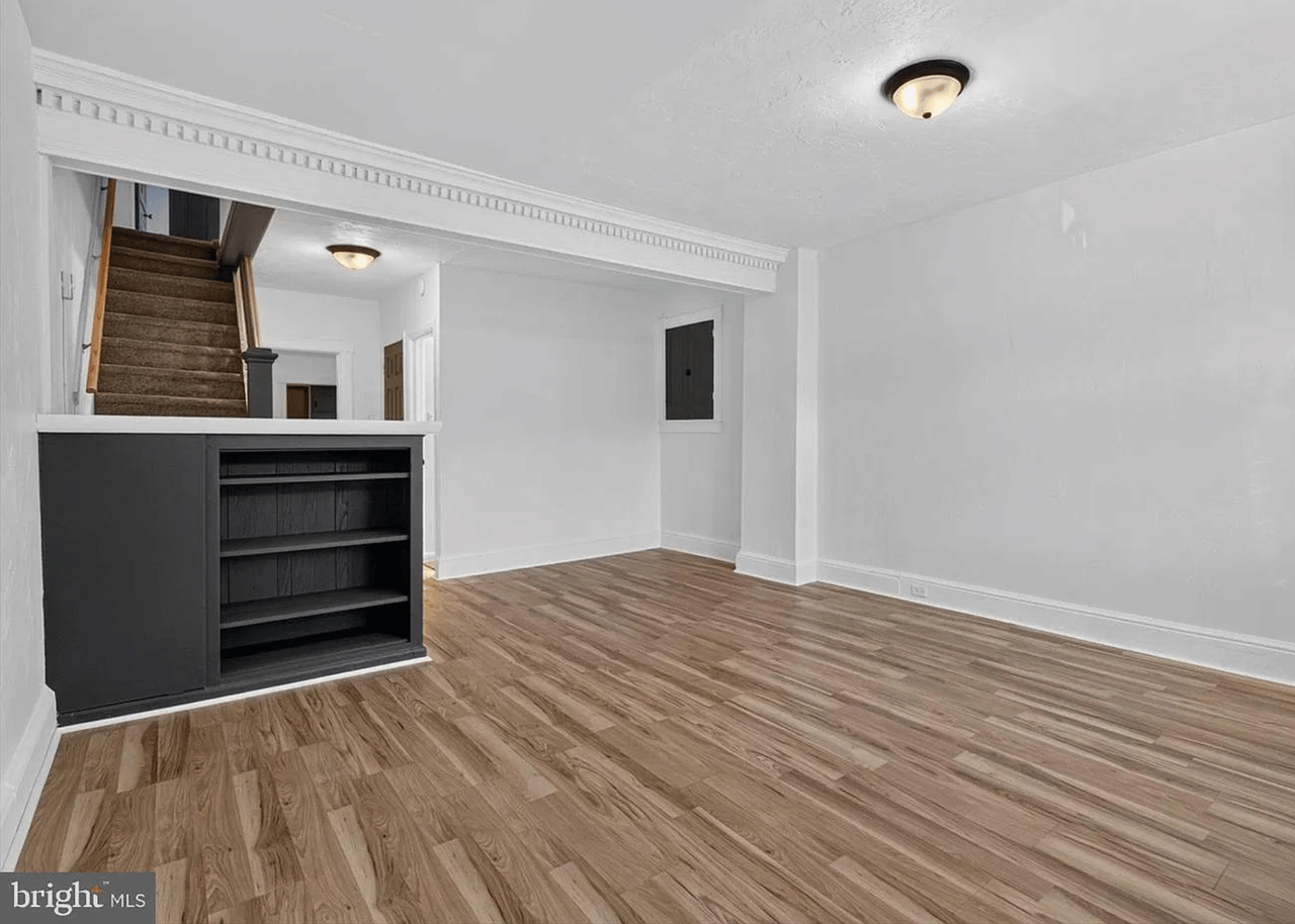 56 N State St - Photo 2 of 24