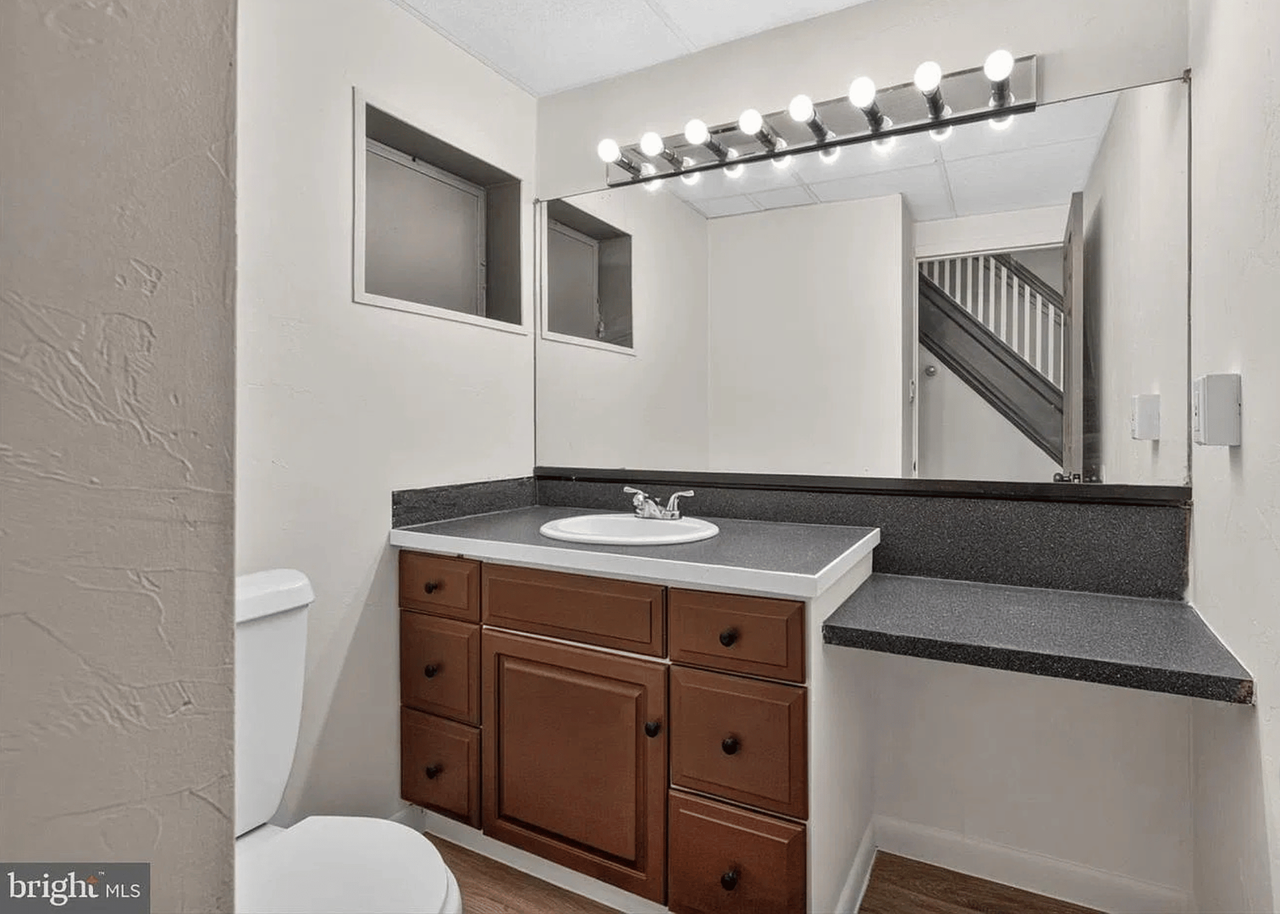 56 N State St - Photo 4 of 24