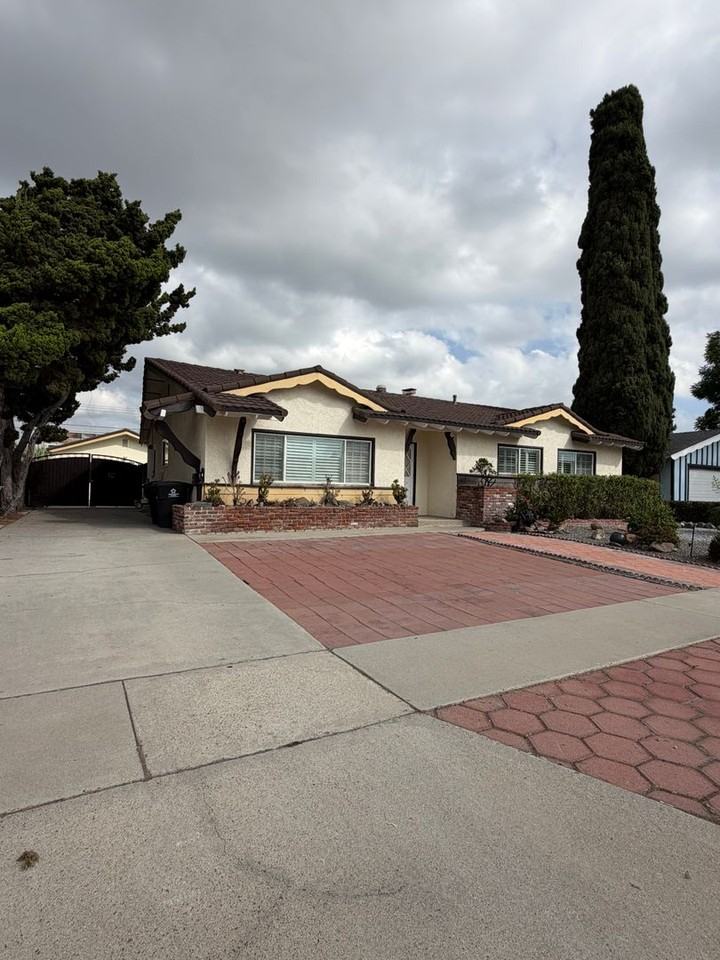 1641 1641 W. Buena Vista Ave. Main House - Photo 4 of 20