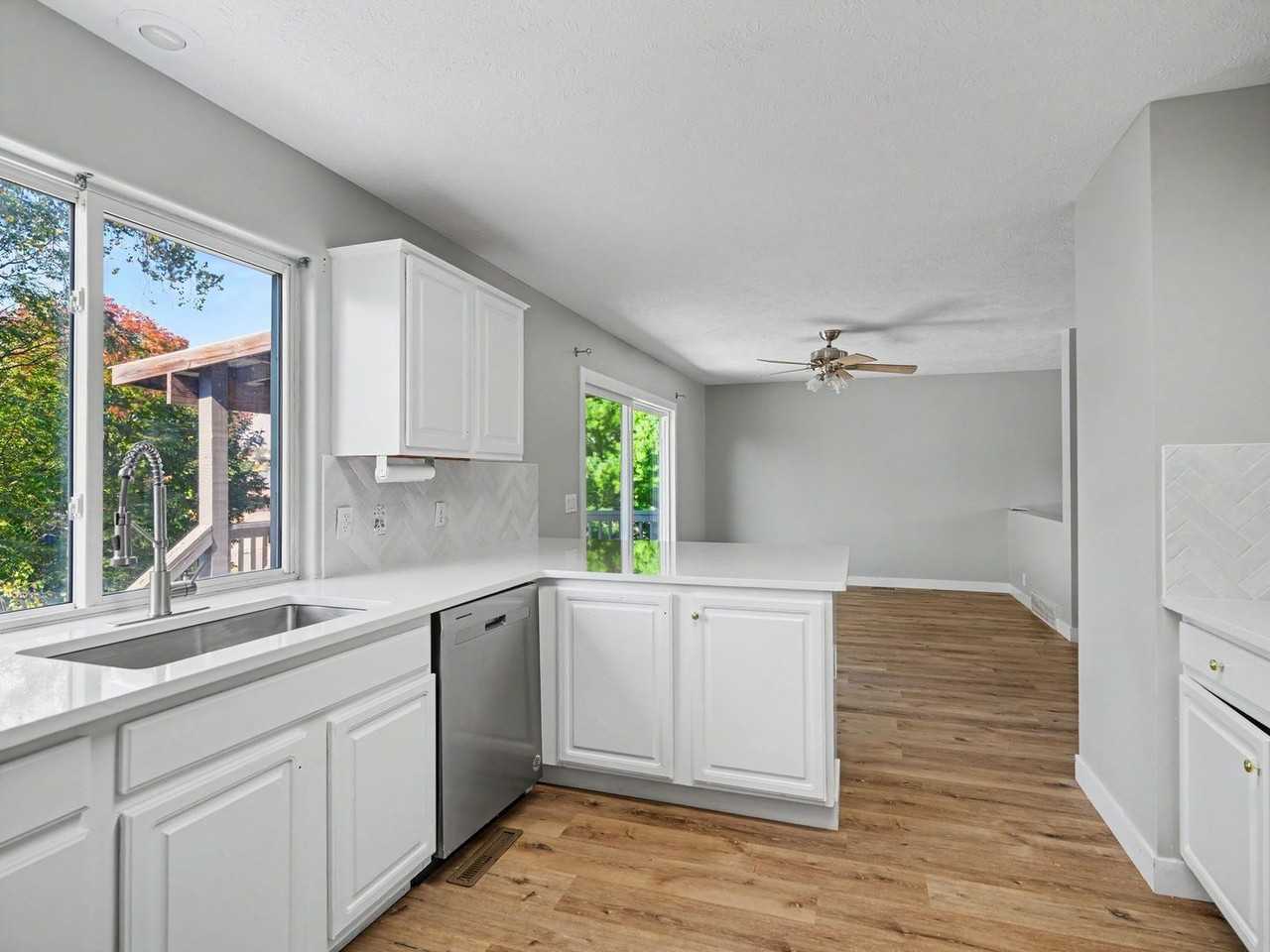 3318 Chad St - Photo 6 of 18