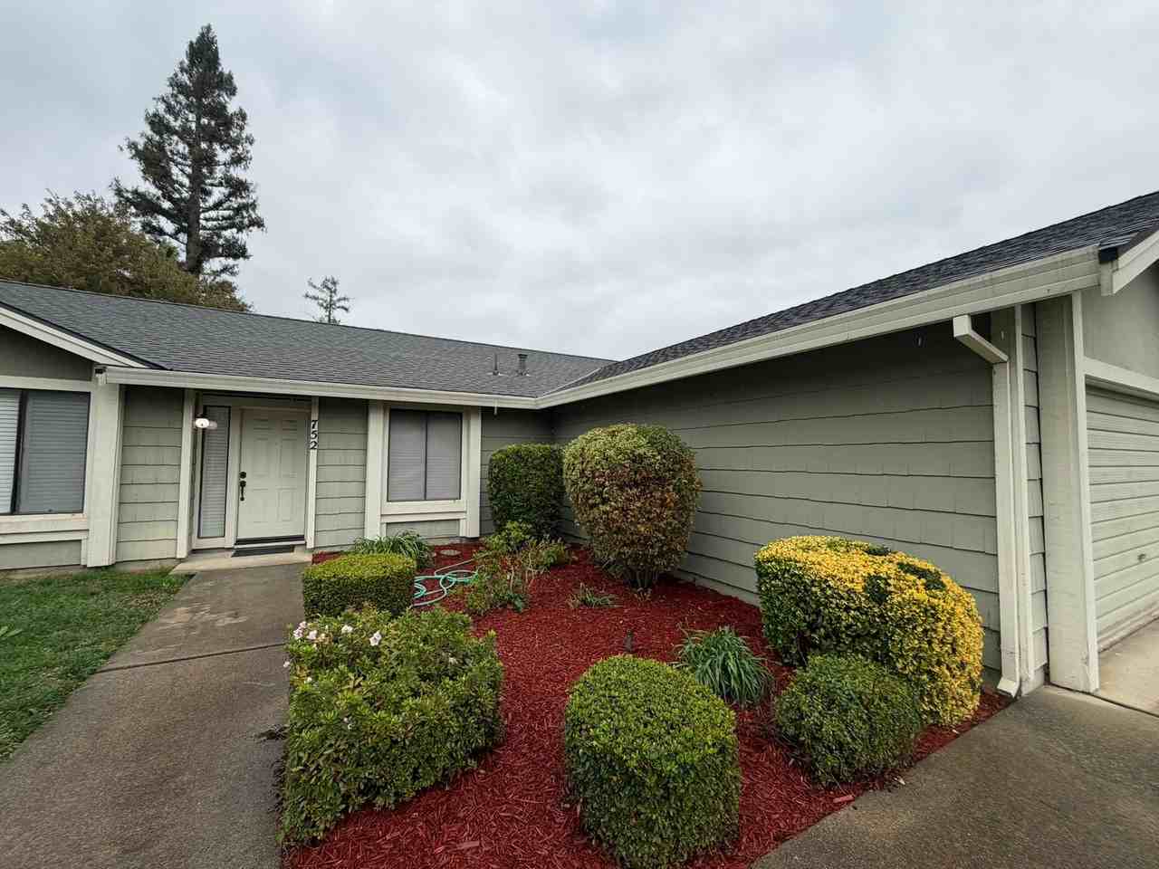 752 Harvey Way - Photo 3 of 39