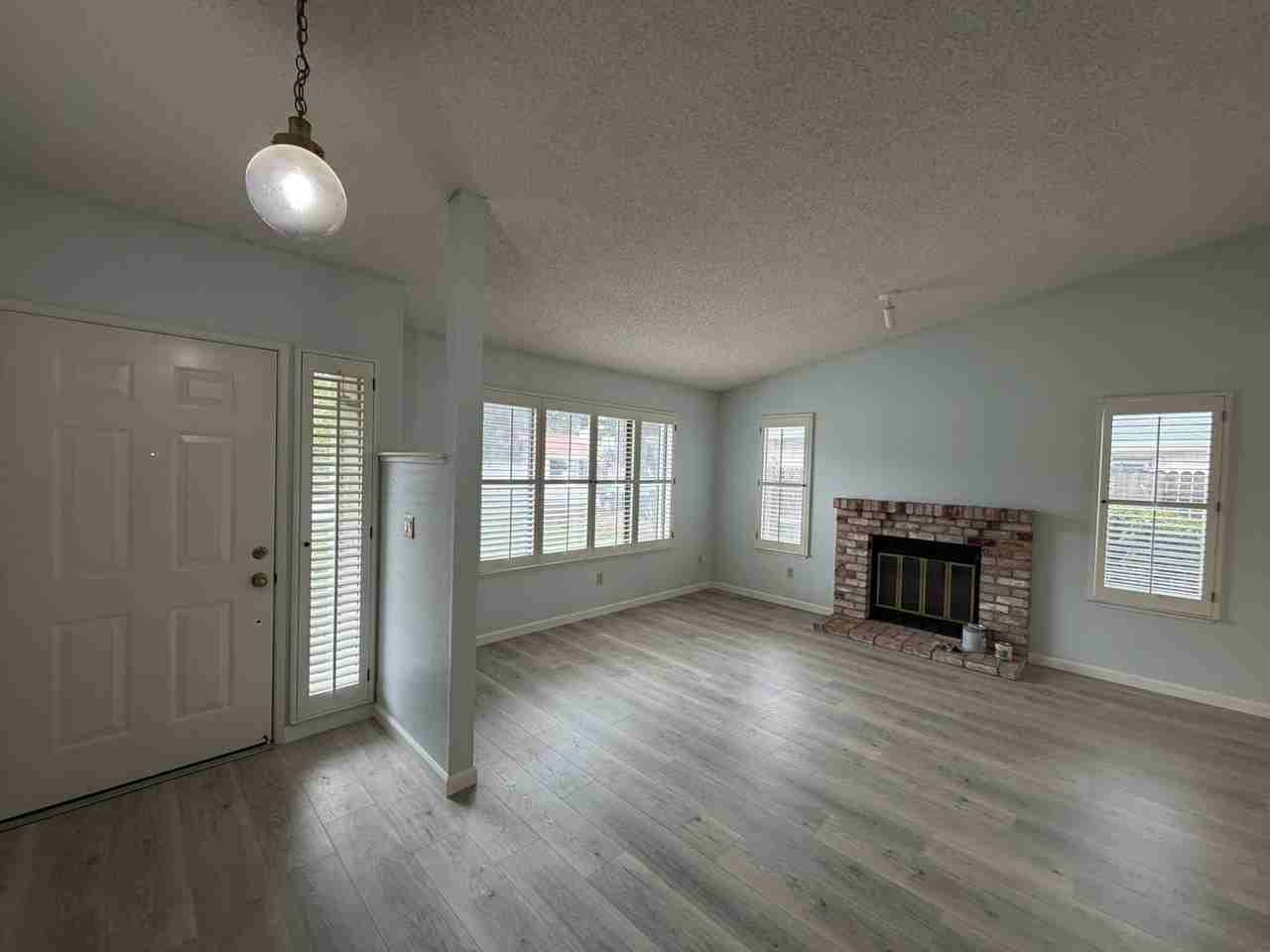 752 Harvey Way - Photo 4 of 39