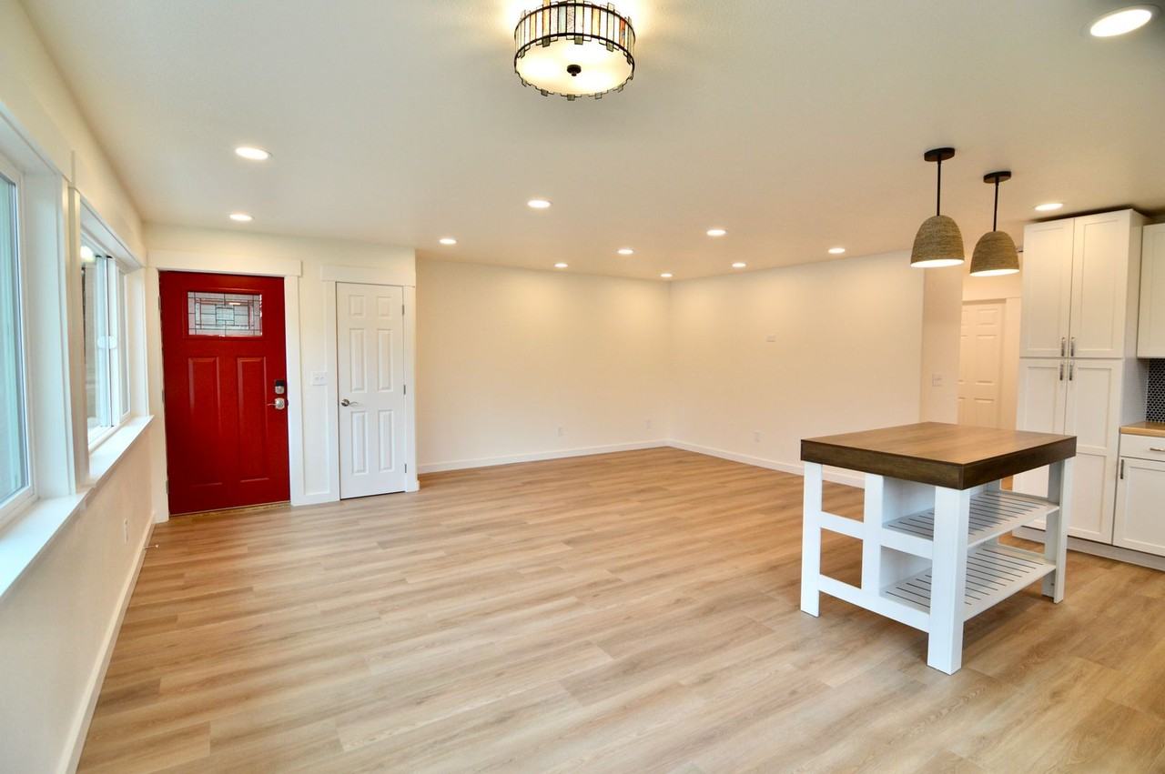532 W 19th Ave - Photo 3 of 30