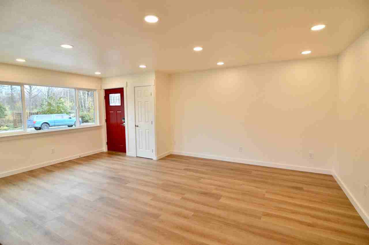 532 W 19th Ave - Photo 4 of 30