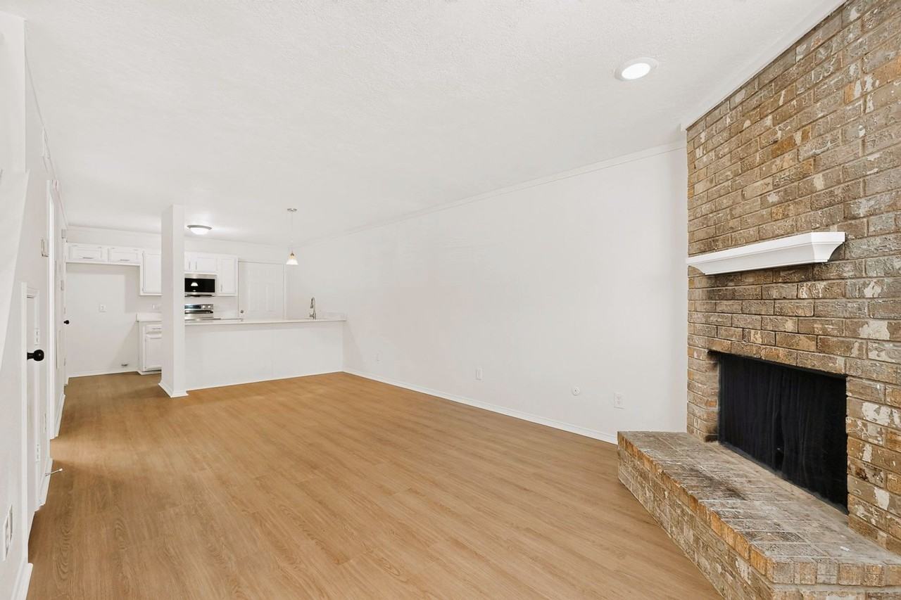 132 Graystone Pl - Photo 7 of 35