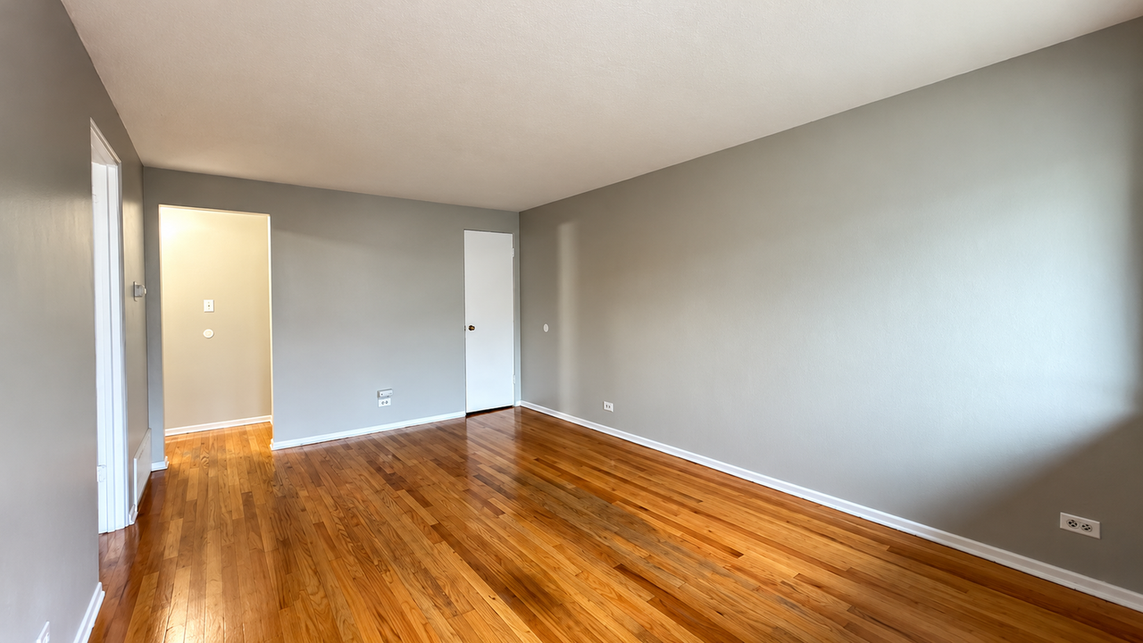 3204 Newland St - Photo 4 of 15