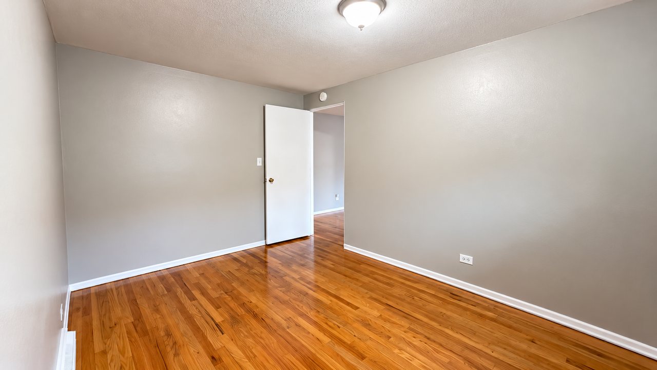 3204 Newland St - Photo 6 of 15