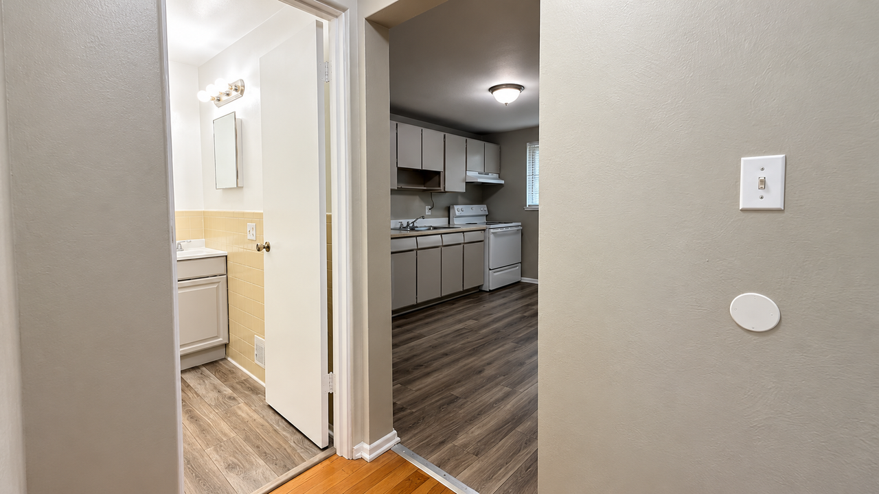 3204 Newland St - Photo 7 of 15