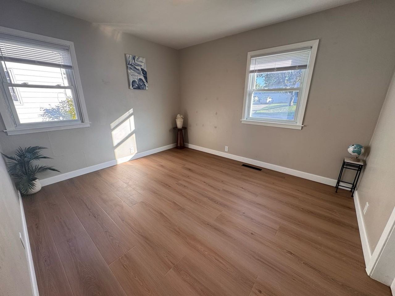 1414 Maxine Ave - Photo 2 of 24
