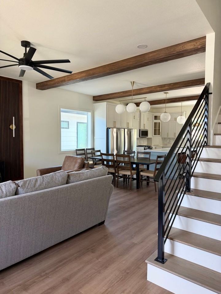 2705 Gordon Ave - Photo 3 of 14