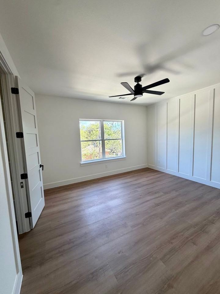 2705 Gordon Ave - Photo 6 of 14