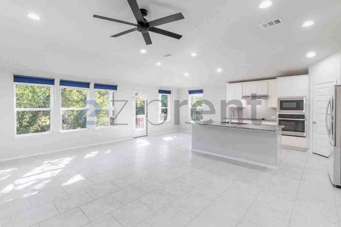 2601 Wilson Ave - Photo 2 of 24